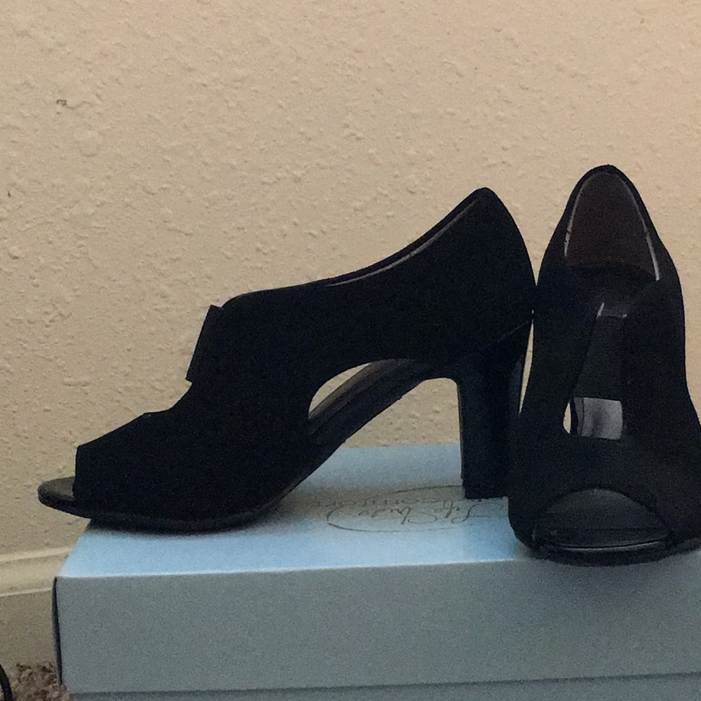 Lifestride ‘Carla’ black suede